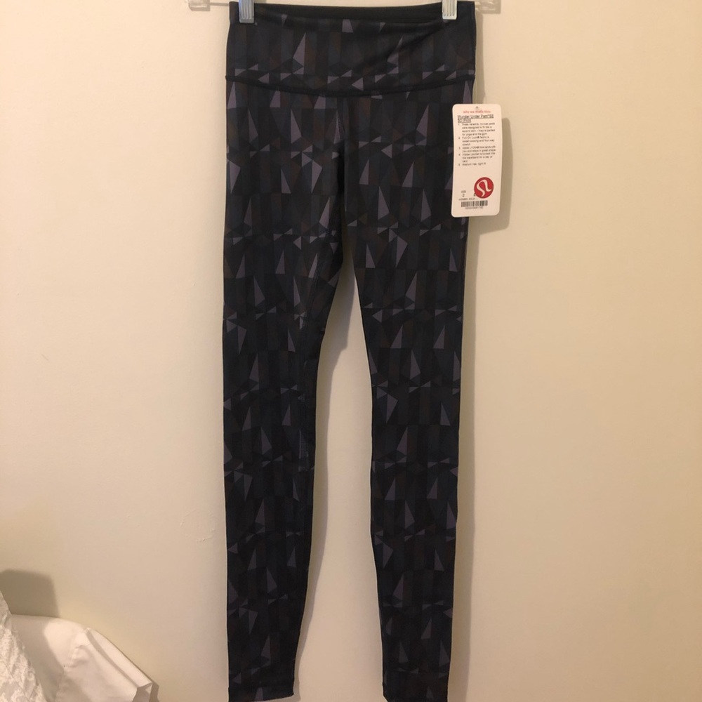 Lululemon’s Wunder Under Pant (yoga/gym pants)